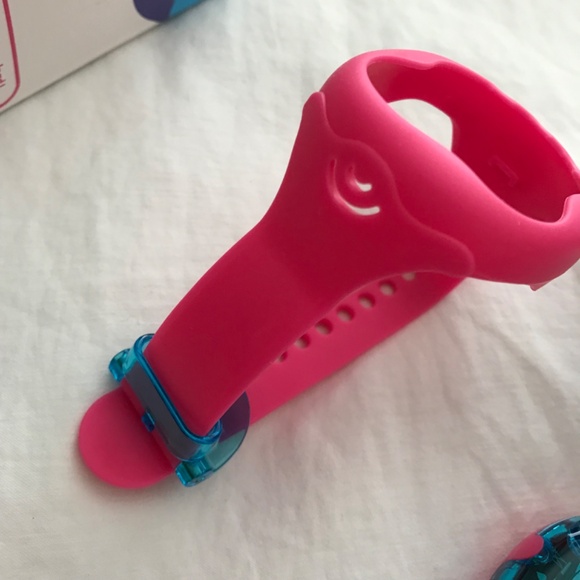 Tamagotchi Uni Pink Green Blue With Watch Wrist Band Screen Protector - Picture 10 of 16